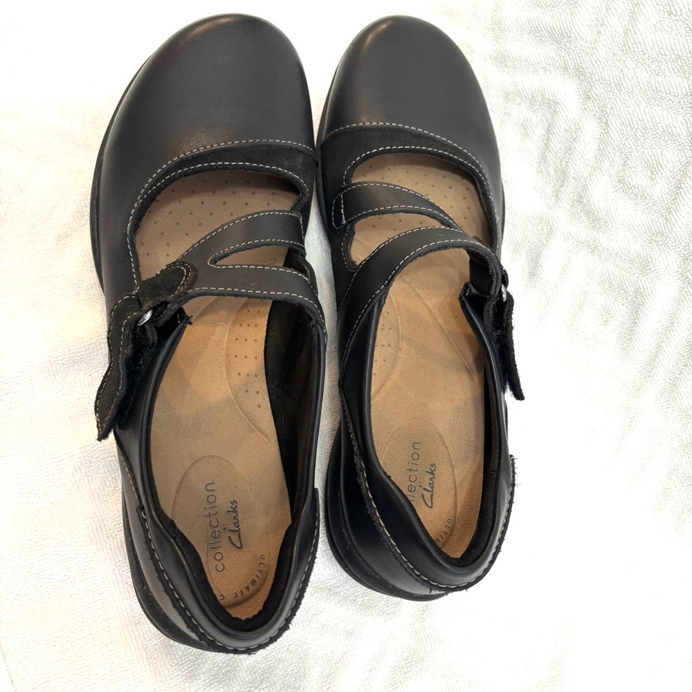Clarks Black Leather Flats with Strap - Picture 8 of 11
